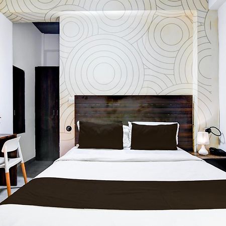 Super Townhouse Chandrasekharpur Bhubaneswar Buitenkant foto